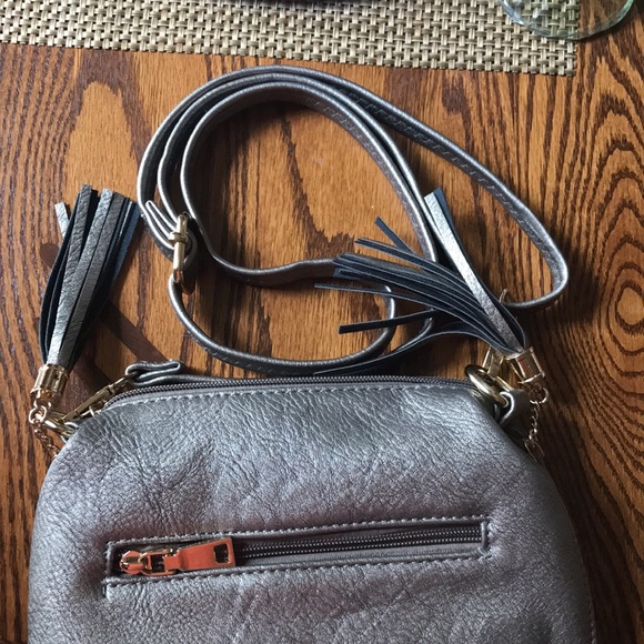 Purse with Conceal Carry includes Blackhawk holster size 4 - Picture 10 of 16